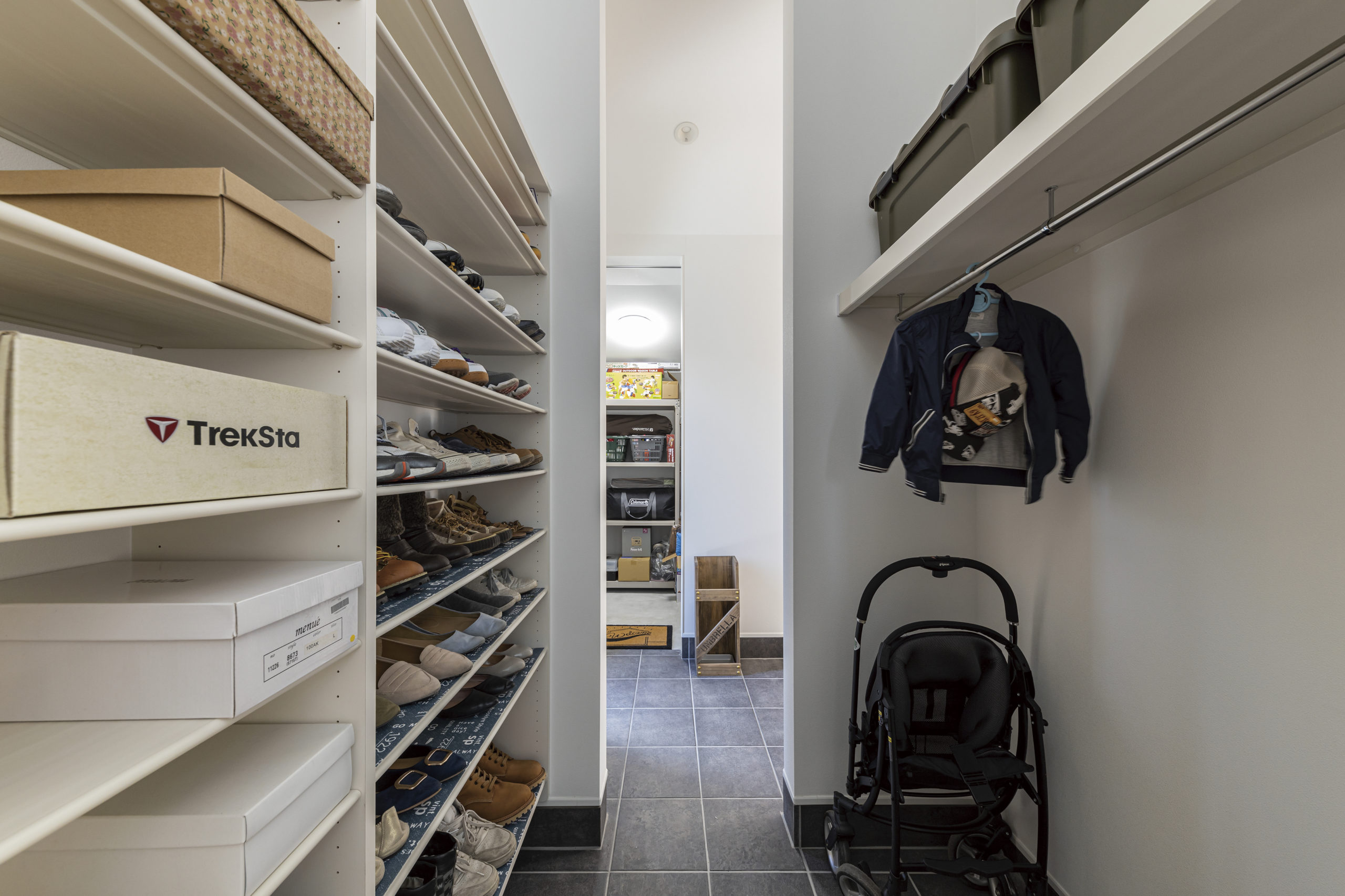 玄関の間取りがおしゃれな注文住宅事例｜栃木の工務店『第一住宅』